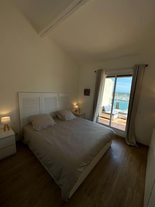 Apartamento L'Atelier Marin Sur Le Port Des Marines Cogolin Exterior foto