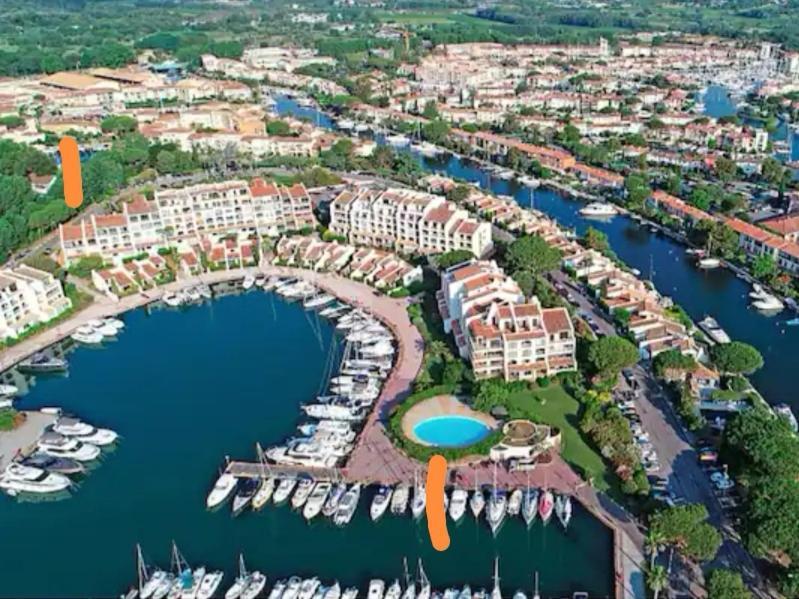 Apartamento L'Atelier Marin Sur Le Port Des Marines Cogolin Exterior foto